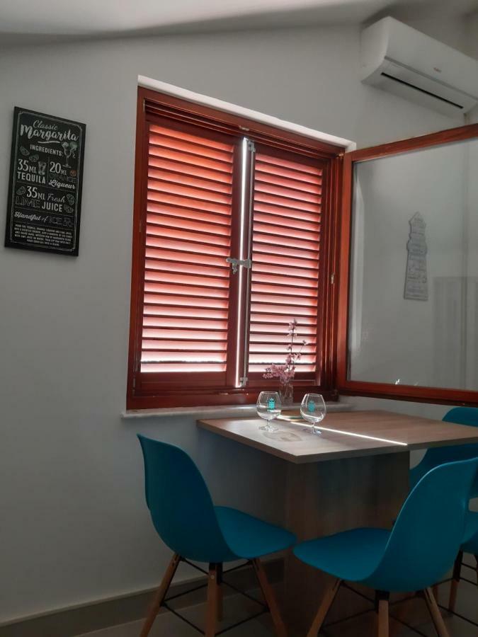 Studio Apartman Lady Apartment Нивице Екстериор снимка